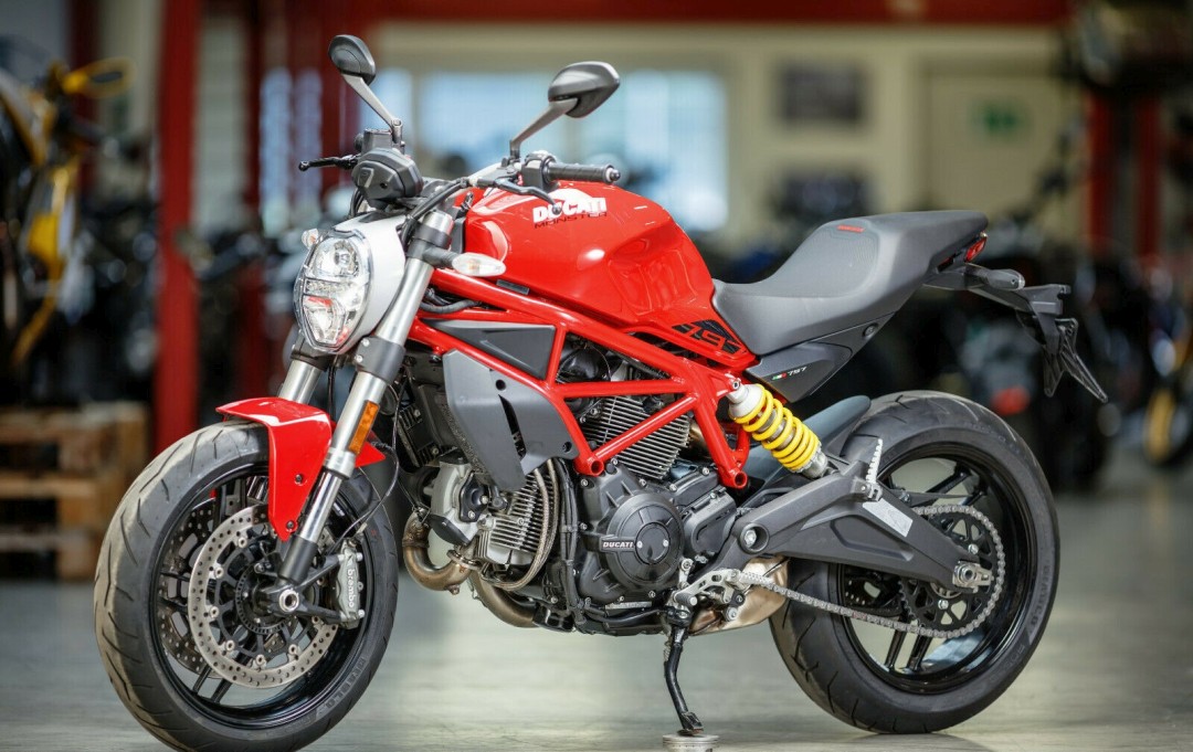 The Ducati Monster - The 12 best Italian motorcycles ever
