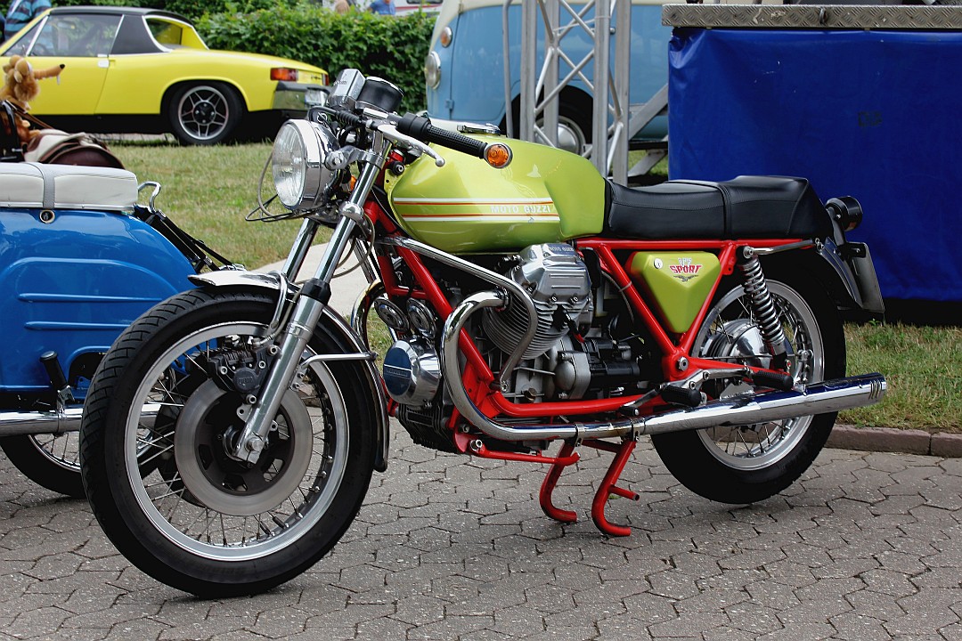 The Moto Guzzi V7 - The 12 best Italian motorcycles ever