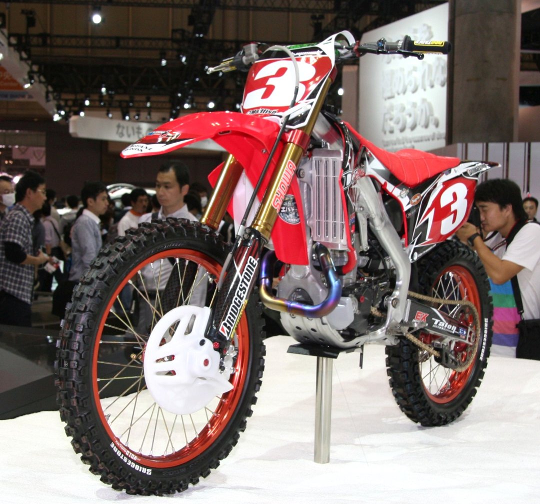 Honda CRF 450 - The Honda Motorcycle Buyer’s Guide