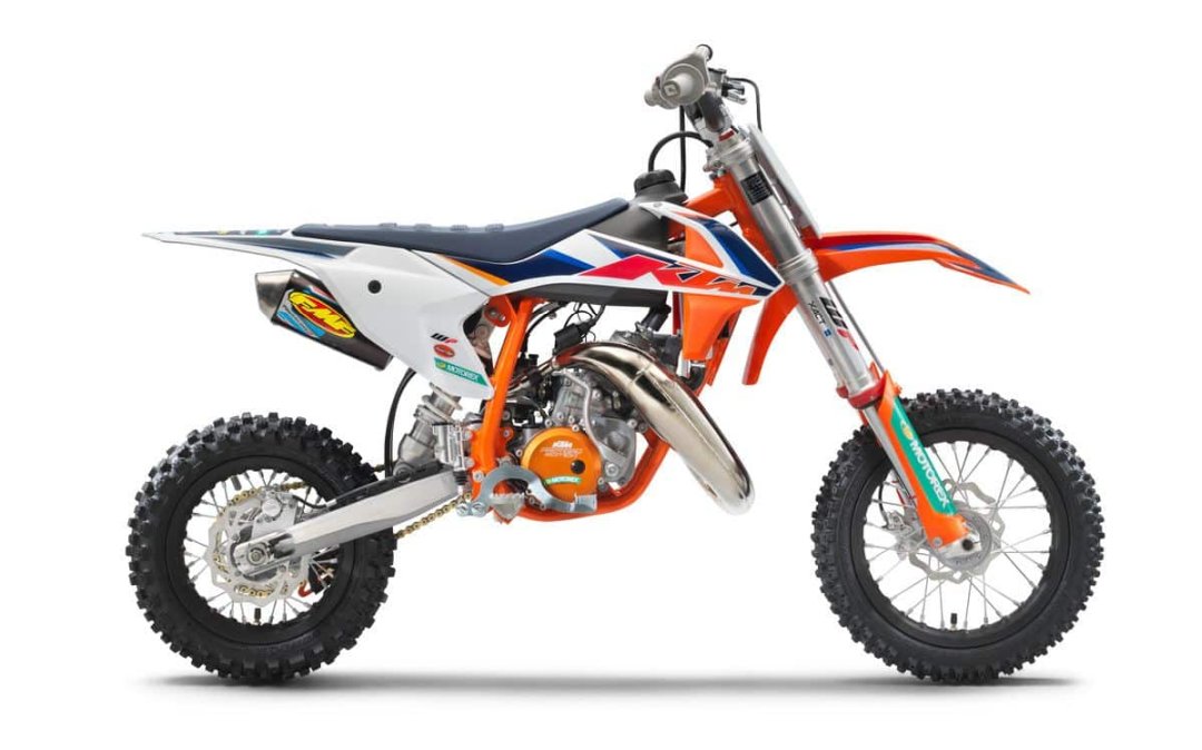 Moto cross 50 KTM SX Factory Edition 2022 de couleur orange