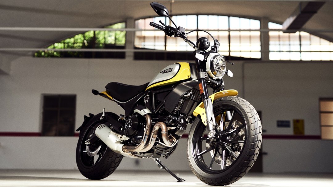 Scrambler Ducati Icon de couleur jaune - moto femme